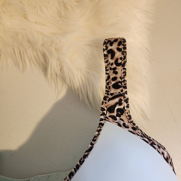 Freya Sonic Moulded Sports Bra Leopard Aqua Blue Underwire High Impact Size 38i - Picture 4 of 7